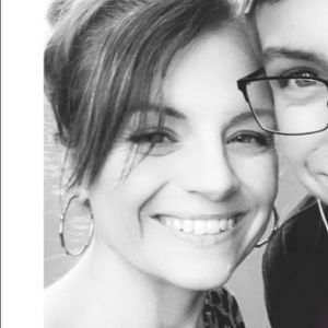 Meet your Posher, Lorie